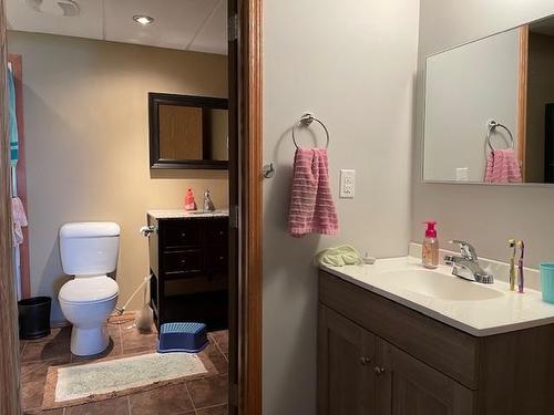 36 Poplar Bay Road, Kenora, ON - Indoor Photo Showing Bathroom