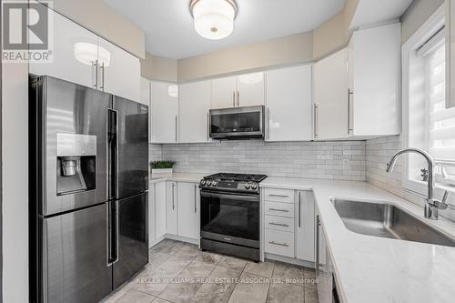 82 Flagg Avenue, Brant (Paris), ON - Indoor Photo Showing Kitchen With Upgraded Kitchen