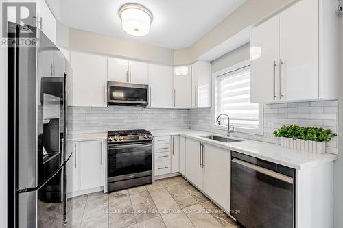 82 Flagg Avenue, Brant (Paris), ON - Indoor Photo Showing Kitchen With Upgraded Kitchen