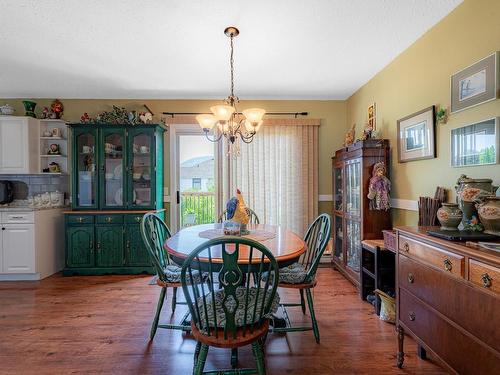 1570 Southview Terrace, Kamloops, BC - Indoor Photo Showing Dining Room