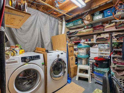 1570 Southview Terrace, Kamloops, BC - Indoor Photo Showing Laundry Room