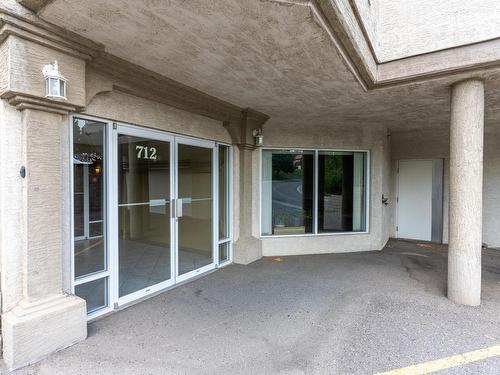 202-712 Sahali Terrace, Kamloops, BC 