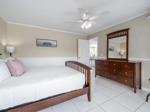 6961 Savona Access Rd, Kamloops, BC - Indoor Photo Showing Bedroom