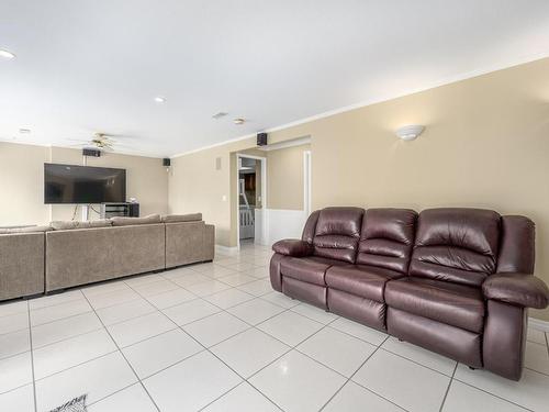 6961 Savona Access Rd, Kamloops, BC - Indoor Photo Showing Living Room