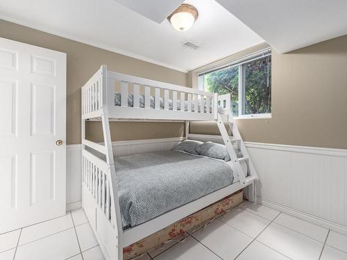 6961 Savona Access Rd, Kamloops, BC - Indoor Photo Showing Bedroom