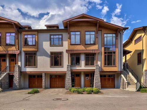 13-3280 Village Way, Sun Peaks, BC - Outdoor With Facade