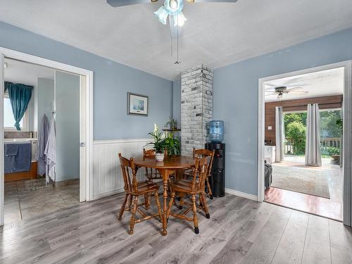 1020 Selkirk Ave, Kamloops, BC - Indoor Photo Showing Dining Room