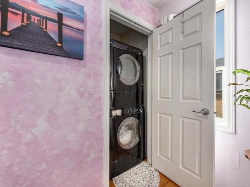 1020 Selkirk Ave, Kamloops, BC - Indoor Photo Showing Laundry Room