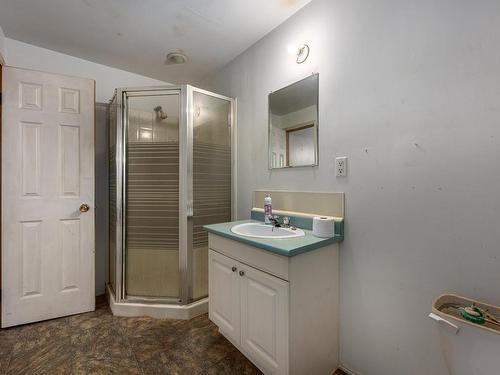 1020 Selkirk Ave, Kamloops, BC - Indoor Photo Showing Bathroom