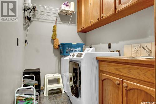 2347 Brodie Bay E, Regina, SK - Indoor Photo Showing Laundry Room