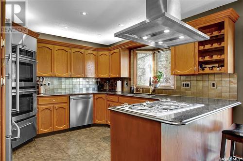 2347 Brodie Bay E, Regina, SK - Indoor Photo Showing Kitchen