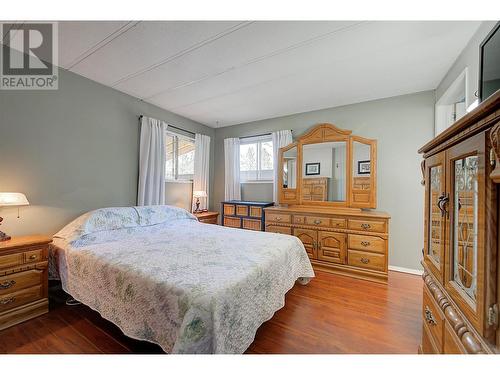 4075 Mcclain Road Unit# 51, Kelowna, BC - Indoor Photo Showing Bedroom