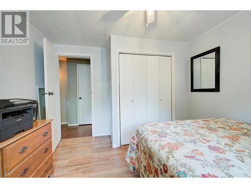 4075 Mcclain Road Unit# 51, Kelowna, BC - Indoor Photo Showing Bedroom