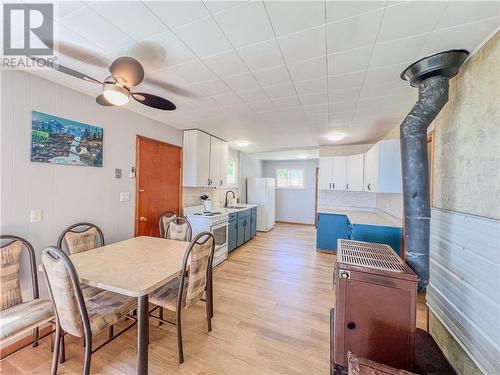 60 Leask Bay Shores Lane, Manitowaning, ON - Indoor Photo Showing Dining Room