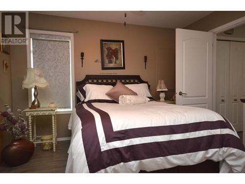 606 Nighthawk Avenue, Vernon, BC - Indoor Photo Showing Bedroom