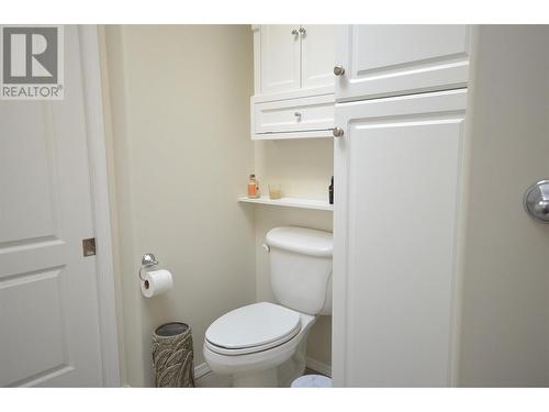 606 Nighthawk Avenue, Vernon, BC - Indoor Photo Showing Bathroom