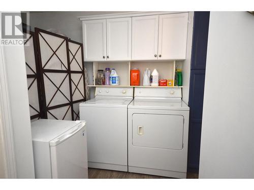 606 Nighthawk Avenue, Vernon, BC - Indoor Photo Showing Laundry Room