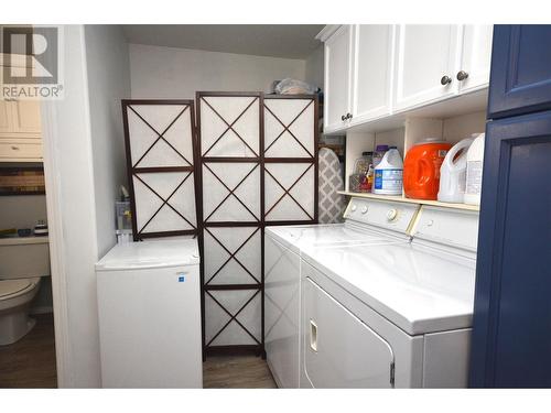 606 Nighthawk Avenue, Vernon, BC - Indoor Photo Showing Laundry Room