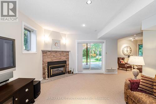 4027 Lookout Court, Mississauga, ON - Indoor Photo Showing Living Room With Fireplace