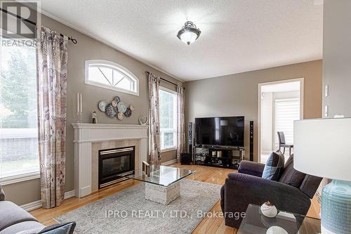 1376 Kingsgrove Place, Oakville (West Oak Trails), ON - Indoor Photo Showing Living Room With Fireplace