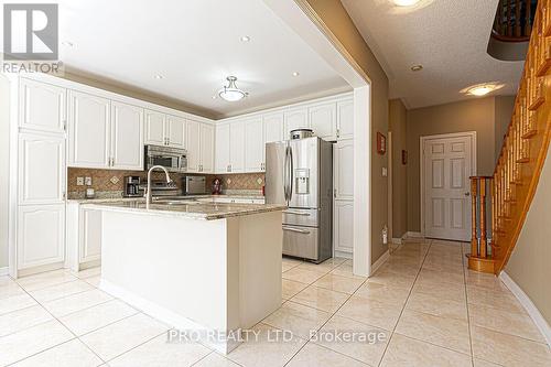 1376 Kingsgrove Place, Oakville (West Oak Trails), ON - Indoor Photo Showing Kitchen