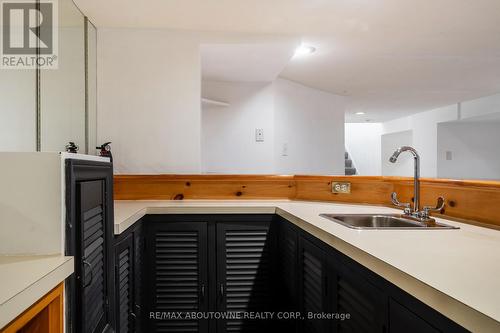 505 Patricia Drive, Oakville (Bronte East), ON - Indoor Photo Showing Kitchen