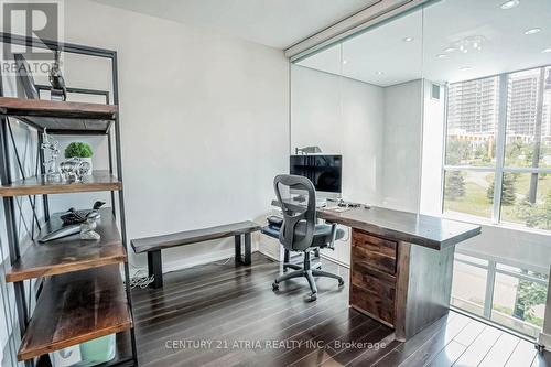 Th03 - 129 Mcmahon Drive, Toronto (Bayview Village), ON - Indoor Photo Showing Office