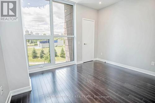 Th03 - 129 Mcmahon Drive, Toronto (Bayview Village), ON - Indoor Photo Showing Other Room