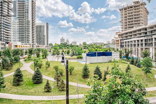 Th03 - 129 Mcmahon Drive, Toronto (Bayview Village), ON - Outdoor With Facade