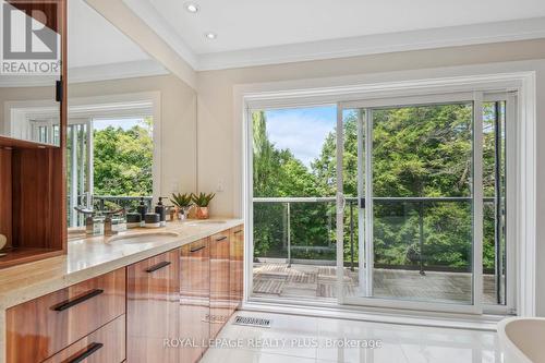 25 Janus Court, Toronto (Hillcrest Village), ON - Indoor Photo Showing Bathroom