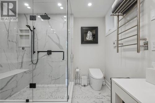 25 Janus Court, Toronto (Hillcrest Village), ON - Indoor Photo Showing Bathroom