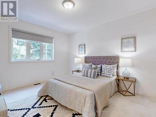 100 Radial Drive, Aurora, ON - Indoor Photo Showing Bedroom