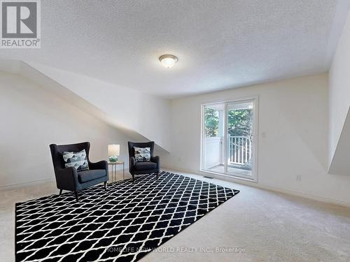 100 Radial Drive, Aurora, ON - Indoor Photo Showing Bedroom