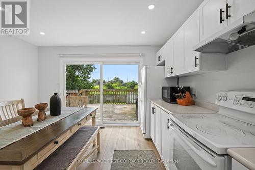 105 Wessenger Drive, Barrie (Holly), ON - Indoor Photo Showing Kitchen