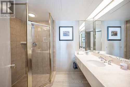 2220-21 - 90 Highland Drive, Oro-Medonte (Horseshoe Valley), ON - Indoor Photo Showing Bathroom