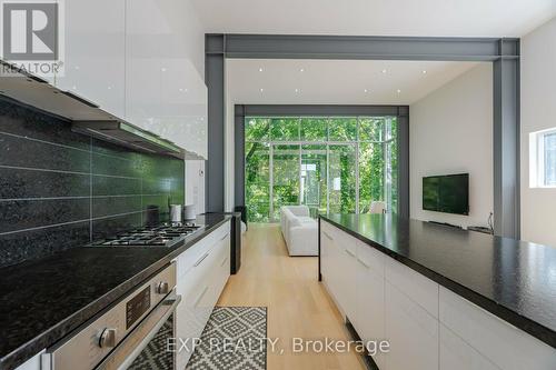 561 Arlington Avenue, Toronto (Humewood-Cedarvale), ON - Indoor Photo Showing Kitchen