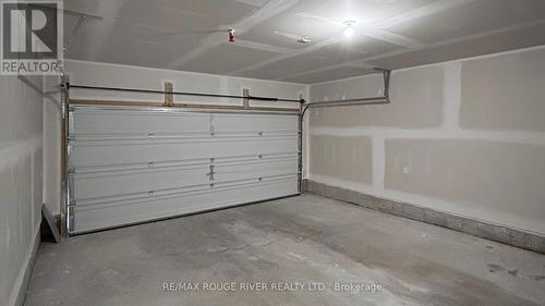 168 Webb Street, Markham (Cornell), ON - Indoor Photo Showing Garage