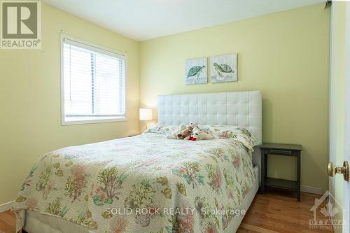 11 Royal Field Crescent, Ottawa, ON - Indoor Photo Showing Bedroom