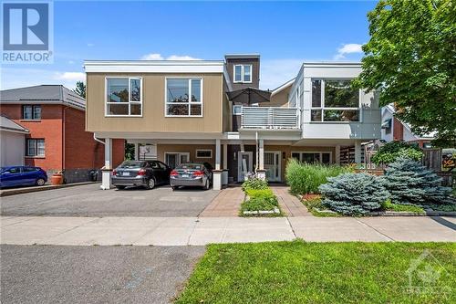 Welcome to 303 Lanark Ave! Solid built and in pristine conditon. - 303 Lanark Avenue, Ottawa, ON - Outdoor With Facade