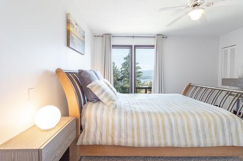 1426 Scott Crescent, West Kelowna, BC - Indoor Photo Showing Bedroom