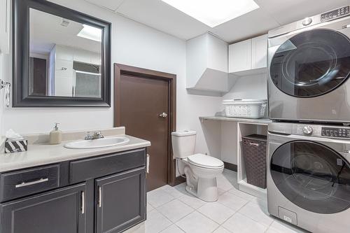 1426 Scott Crescent, West Kelowna, BC - Indoor Photo Showing Laundry Room