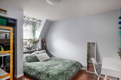 10508 Teresa Road, Lake Country, BC - Indoor Photo Showing Bedroom