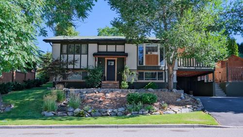 1420 Kelglen Crescent, Kelowna, BC - Outdoor With Facade