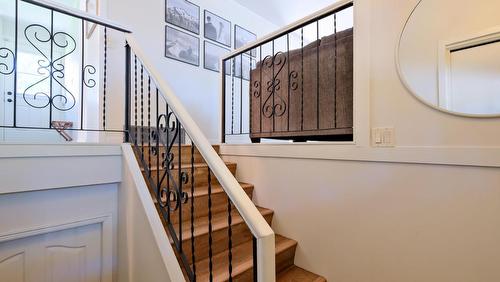 1420 Kelglen Crescent, Kelowna, BC - Indoor Photo Showing Other Room