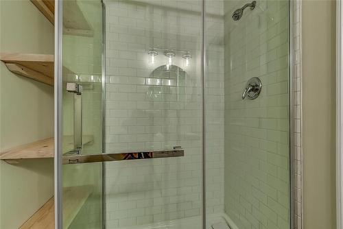 1420 Kelglen Crescent, Kelowna, BC - Indoor Photo Showing Bathroom