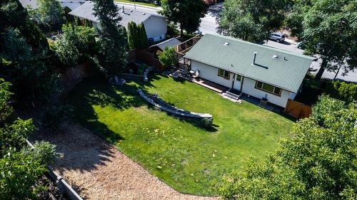 1420 Kelglen Crescent, Kelowna, BC - Outdoor