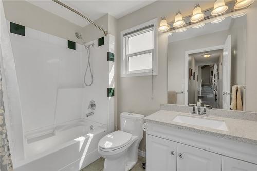 3964 Angus Drive, West Kelowna, BC - Indoor Photo Showing Bathroom