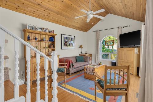 3964 Angus Drive, West Kelowna, BC - Indoor Photo Showing Other Room