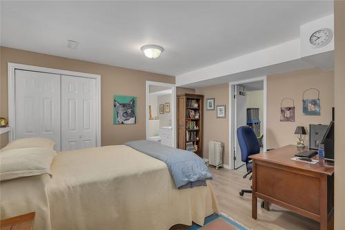 3964 Angus Drive, West Kelowna, BC - Indoor Photo Showing Bedroom