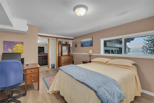 3964 Angus Drive, West Kelowna, BC - Indoor Photo Showing Bedroom